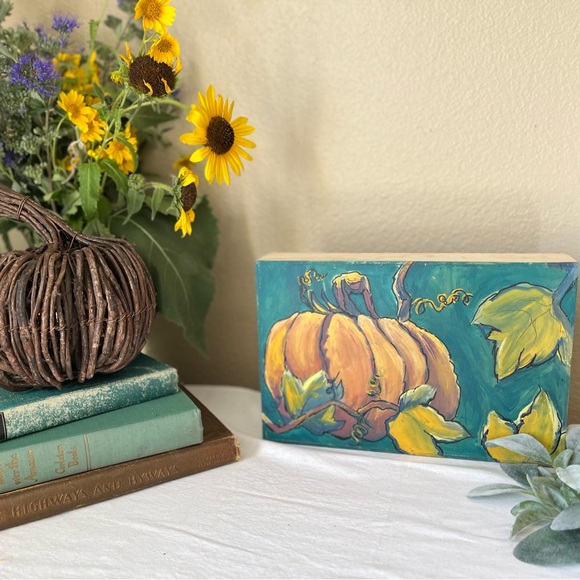 Pumpkin 🎃 shelf sitter - Picture 2 of 3